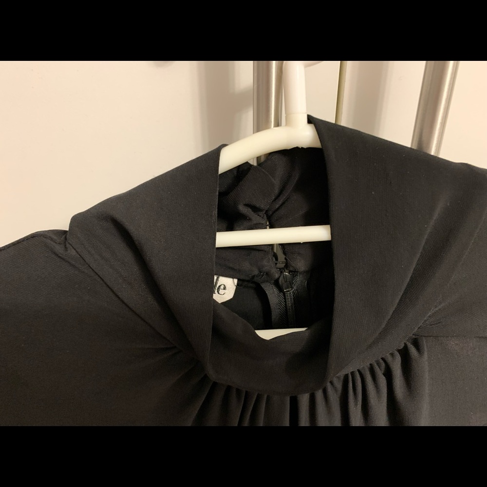 Perfect black Dress - Picture 6 of 13